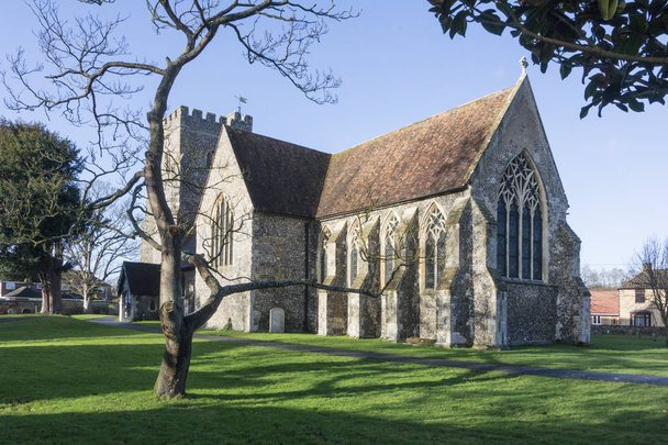 セント メリーズ教会 Chartham、ケント、イギリスの村 - 写真・画像