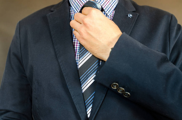 Επιχείρηση άνθρωπος στο κοστούμι έτοιμο για συνάντηση - Φωτογραφία, εικόνα
