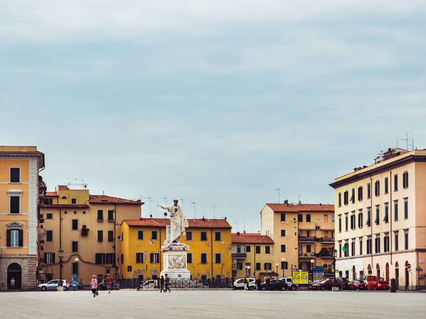 Historical square in the beautiful city of Livorno - Foto, imagen