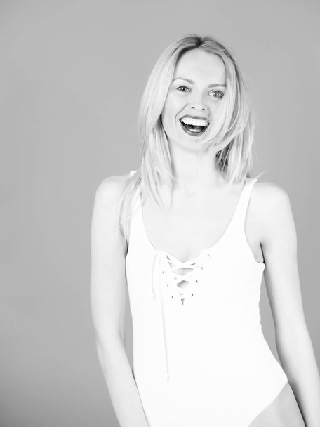 Happy girl with beautiful smile and white healthy teeth - Фото, зображення