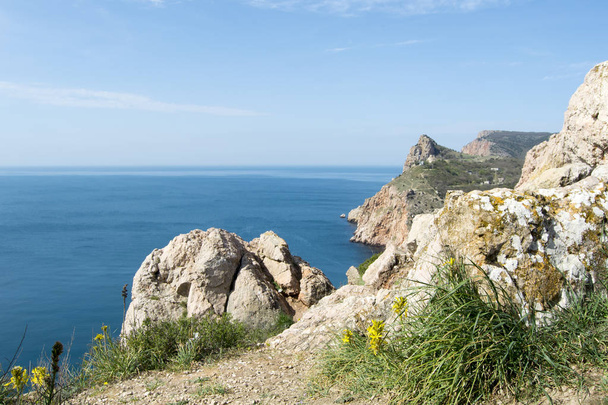 the Black sea and the huge Mountains, Balaklava, Crimea - Фото, зображення