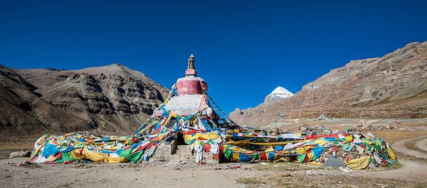 Mount Kailash - heilige berg in Tibet - Foto, afbeelding