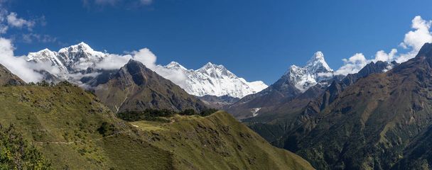 Panoramic view of Himalayas mountain including Everest, Lhotse, Taboche, Ama Dablam, Nepal, Asia - Fotografie, Obrázek
