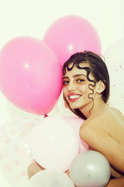 Happy pretty girl with party balloons - Foto, Imagen