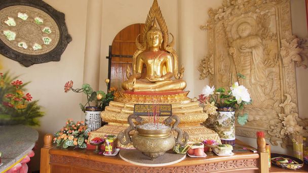 Statua Buda w świątyni wyspa Bali - Zdjęcie, obraz