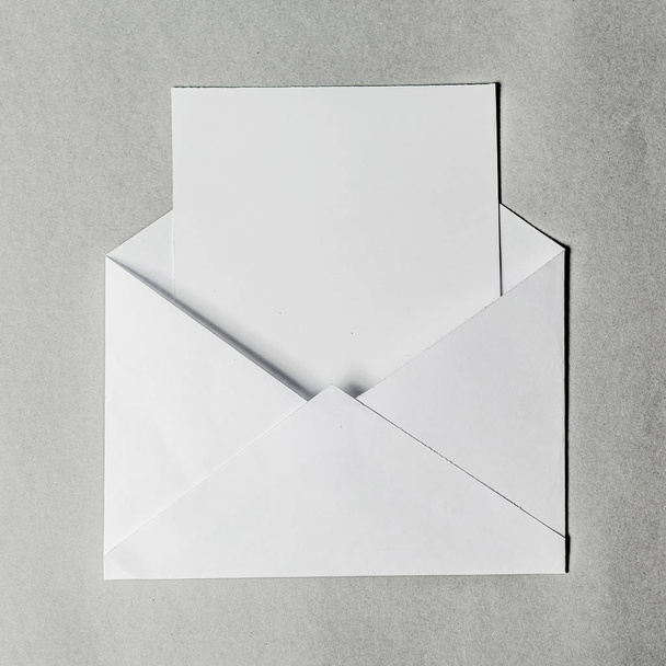 close-up of lots white blank envelopes  - 写真・画像
