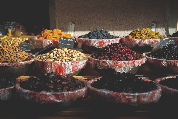 Various of spices on Tel Aviv Carmel Market - Φωτογραφία, εικόνα