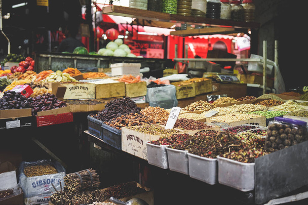 Tel Aviv, Israel. July 25, 2018. Spices on Tel Aviv Carmel Market, israel travel photo - Foto, Imagen