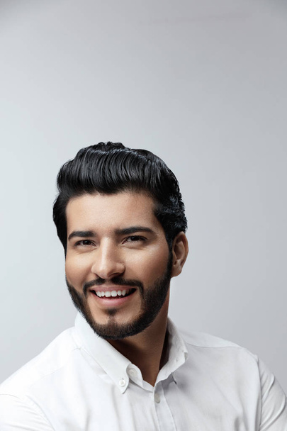 Hair And Beard. Beautiful Smiling Man With Hair Style - Foto, Imagen