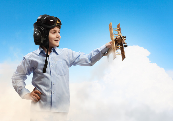 Küçük çocuk pilot şapkası - Fotoğraf, Görsel