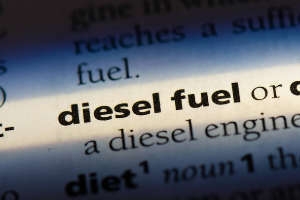 ディーゼル燃料単語を辞書で。ディーゼル燃料の概念 - 写真・画像