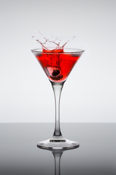 classic contemporary cocktail - Фото, изображение