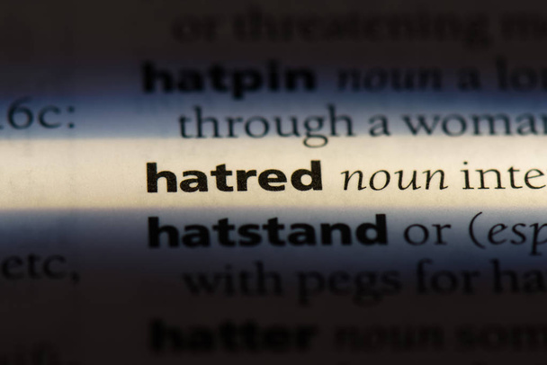 palabra de odio en un diccionario. concepto de odio
. - Foto, Imagen