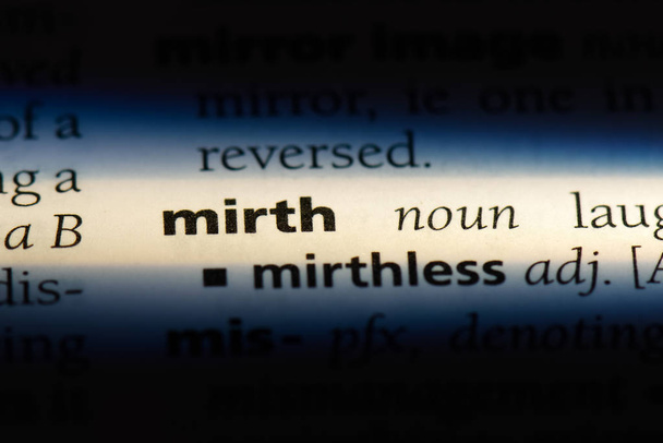 mot gaieté dans un dictionnaire. concept de mirth
. - Photo, image