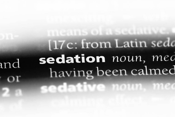 sedasyon Word'de bir sözlük. sedasyon kavramı. - Fotoğraf, Görsel