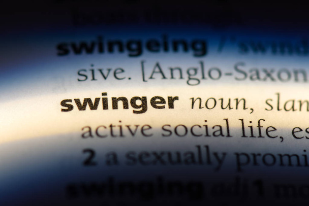 parola swinger in un dizionario. concetto di swinger
. - Foto, immagini