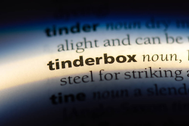tinderbox 単語を辞書で。tinderbox のコンセプト. - 写真・画像