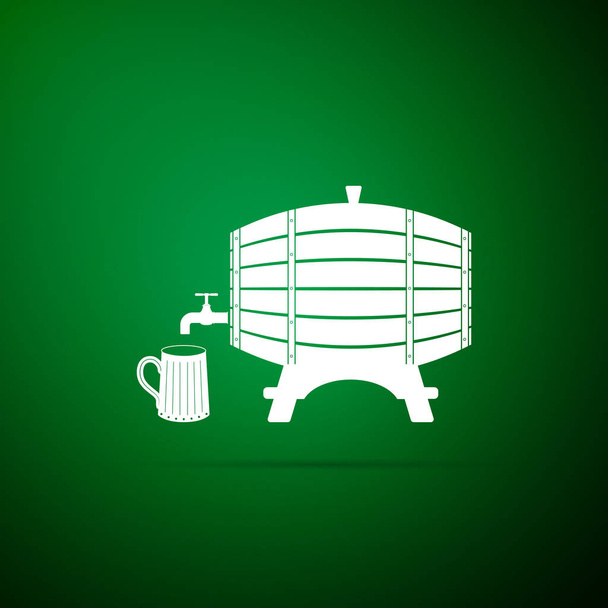 Houten vat op rek met afsluiter en houten bier mok icon geïsoleerd op groene achtergrond. Platte ontwerp. Vectorillustratie - Vector, afbeelding
