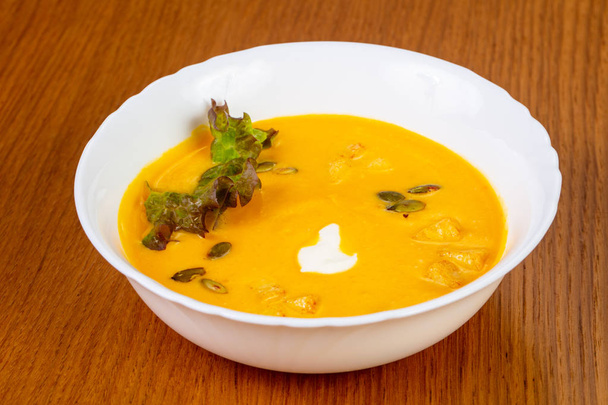 Вкусный тыквенный суп со сливками
 - Фото, изображение