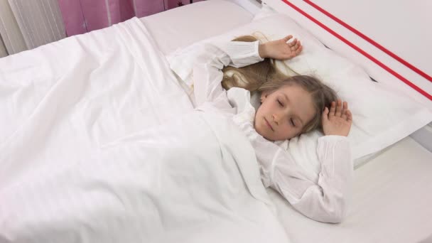 Wake Up Child Portrait Fall Asleep in Bed, Sleeping Little Girl Face, Bedroom - Video