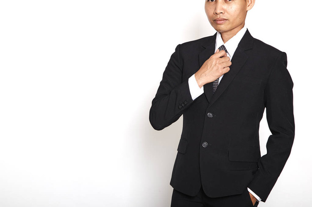 Szép ázsiai fiatal üzletember fehér háttér, dedikált koncepció - Fotó, kép