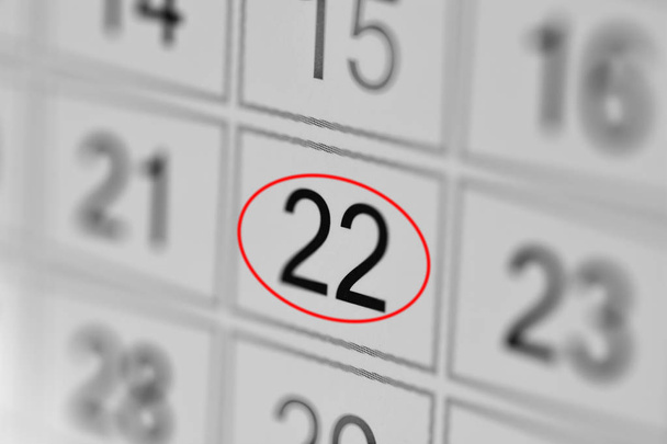 Planowanie terminu kalendarza dzień tygodnia na białym papierze 22 - Zdjęcie, obraz