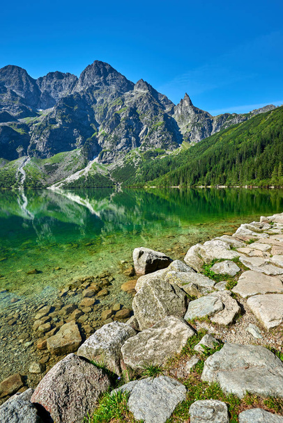 緑水湖モルスキエ Oko、タトラ山脈、ポーランド - 写真・画像