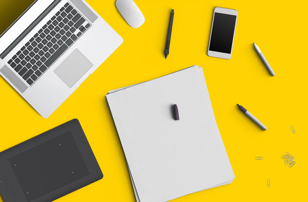 En az çalışma alanı kavramı: akıllı telefon, kalem, kalem, Not defteri, defter, tablet, dizüstü bilgisayar, sarı arka plan kompozisyonu. Düz yatıyordu, en iyi görünümü - Fotoğraf, Görsel