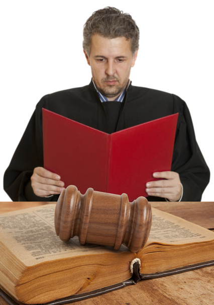 Gavel and male judge - Фото, изображение