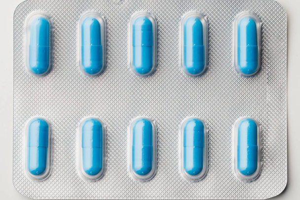 синяя капсула таблетки волдырь пакет
 - Фото, изображение