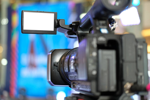 професійний запис відеокамери на сцені. конференція телевізійних соціальних медіа
. - Фото, зображення