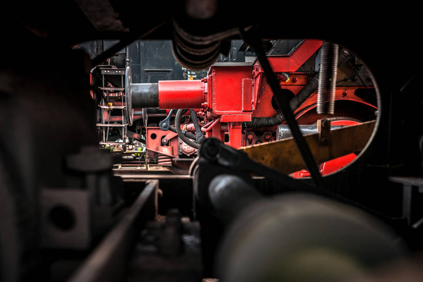 Λεπτομέρειες και διαφορετικές εικόνες των ατμομηχανών, παράταξης ναυπηγείο, βαγόνια, καροτσάκια και σιδηροδρομικό σταθμούς σε ένα παλιό βιομηχανική κληρονομιά Μουσείο στις Κάτω χώρες Beekbergen - Φωτογραφία, εικόνα