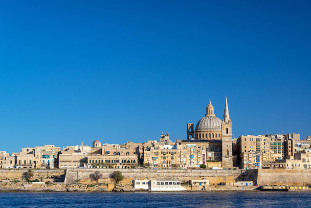 Vista da paisagem urbana da histórica e bela Valletta, Malta
 - Foto, Imagem