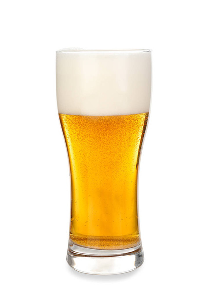 sklenice studeného piva na bílém pozadí - Fotografie, Obrázek
