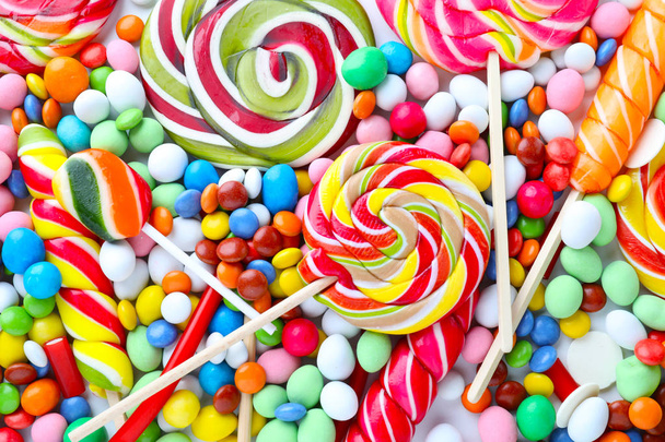 Много разных конфет, крупным планом
 - Фото, изображение
