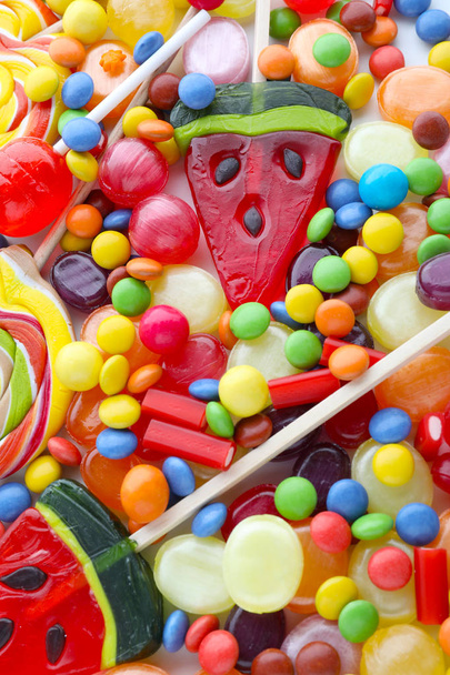 Много разных конфет, крупным планом
 - Фото, изображение