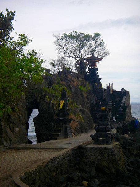Βουδιστικό ναό κοντά στην θάλασσα στο Μπαλί - Φωτογραφία, εικόνα