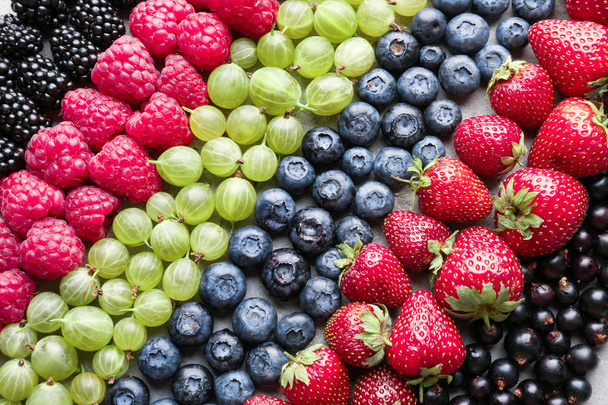 Різні смачні стиглі ягоди
 - Фото, зображення
