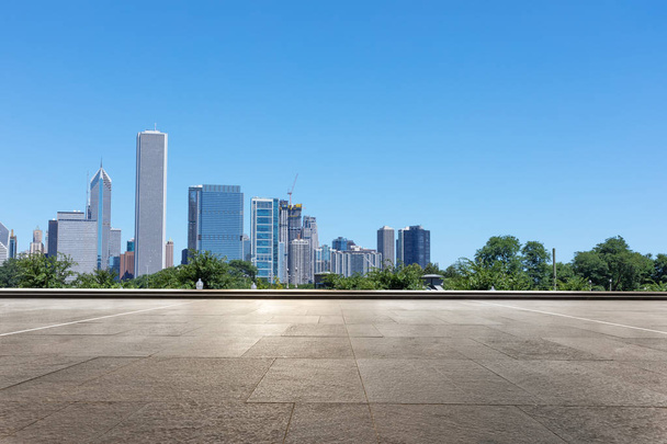 suelo vacío con paisaje urbano moderno en chicago - Foto, Imagen