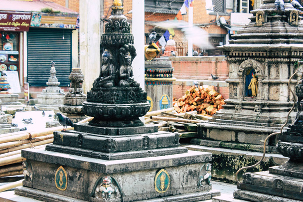 Kathmandu Nepal August 24, 2018 View of the Shree Gha Stupa Temple located in Naghal district between Thamel and Durbar square in Kathmandu in the morning - Foto, imagen