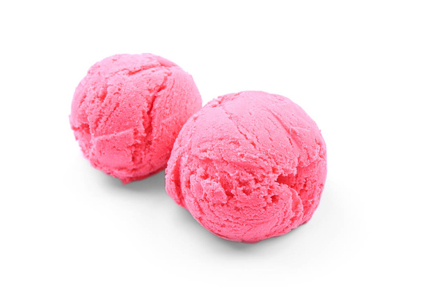 Savoureuses boules de glace à la fraise sur fond blanc
 - Photo, image