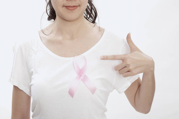Ασιατικές γυναίκα, που χαμογελά ευτυχία καρκίνου μαστού ευαισθητοποίηση πορτρέτο - Φωτογραφία, εικόνα