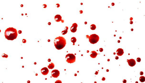 Tropfen roten Blutes auf weißem Papier - Foto, Bild