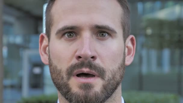 Shocked, Stunned Beard Businessman - Filmati, video