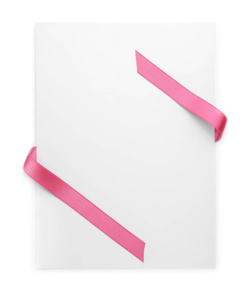 Paperikortti vaaleanpunainen nauhat valkoisella pohjalla
 - Valokuva, kuva