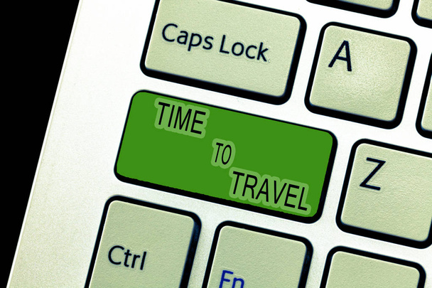 Signo de texto que muestra Time To Travel. Foto conceptual Trasladarse o ir de un lugar a otro de vacaciones
 - Foto, imagen