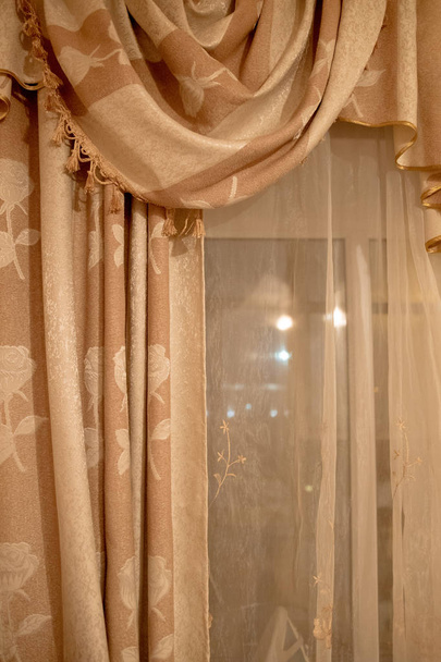 cortinas de tela hermosa gris
 - Foto, Imagen