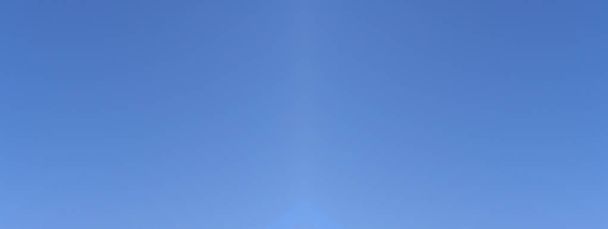 Cielo blu senza nuvole utili come sfondo
 - Foto, immagini