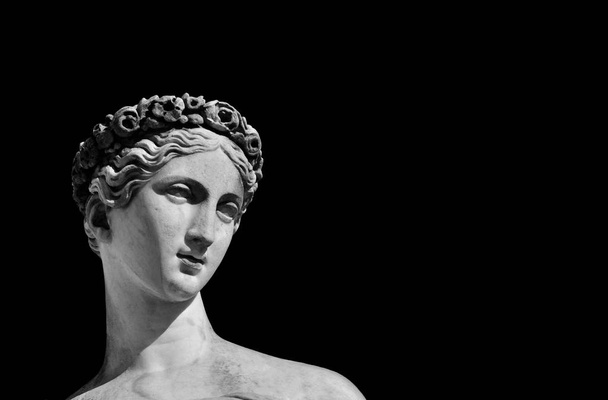 Ancient Roman or Greek goddess marble statue (Black and White with copy space) - Photo, Image