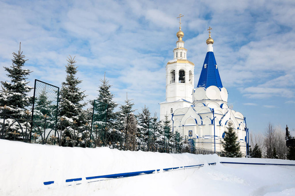 Kilise St. Vladimir eşit-için--havarilerin Zilantov kutsal Dormition manastırda, Kazan, Rusya Federasyonu. - Fotoğraf, Görsel